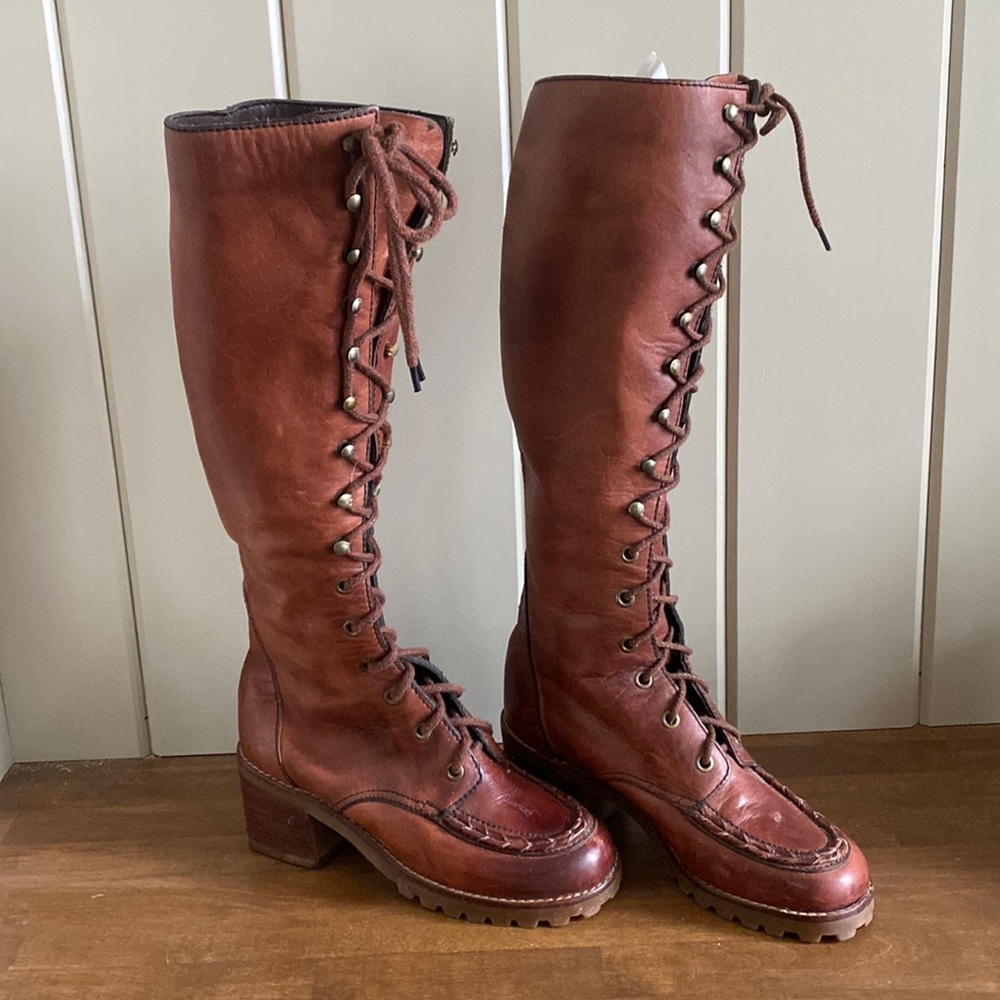 Vintage 60s/70s Brown Leather Tall Lace Up Boots Eyelet Made in Brazil Size 5.5